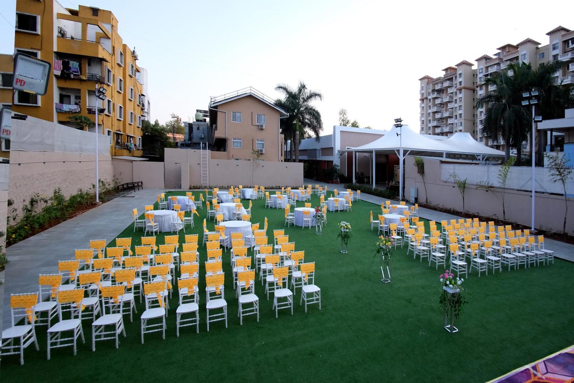 Hotel Haldi Nashik Eksteriør billede